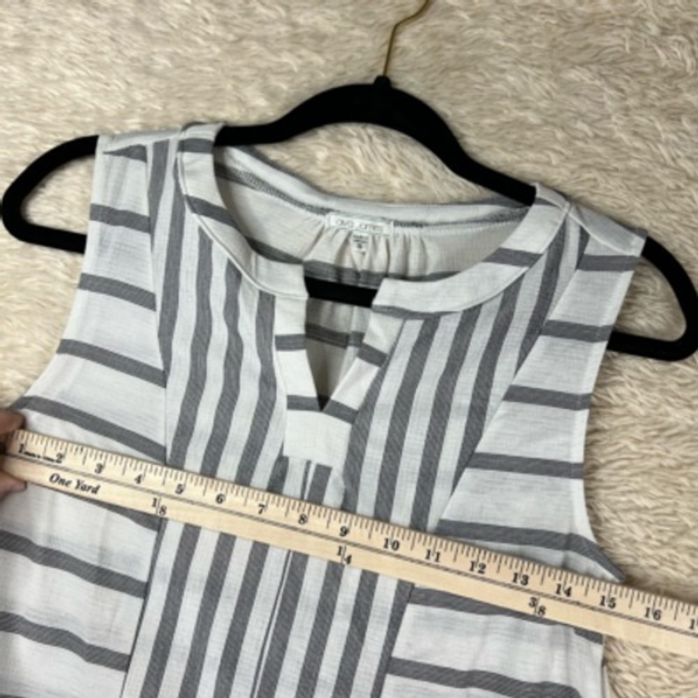 Ava James Womens Blouse Tank White Gray Striped‎ Sleeveless Notch Neck S - Picture 4 of 12